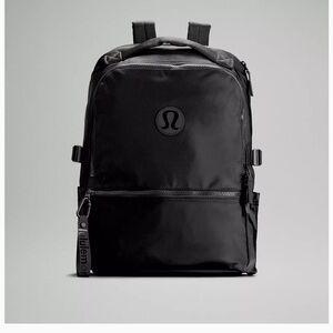 Lululemon backpack. NEW CREW 22L
